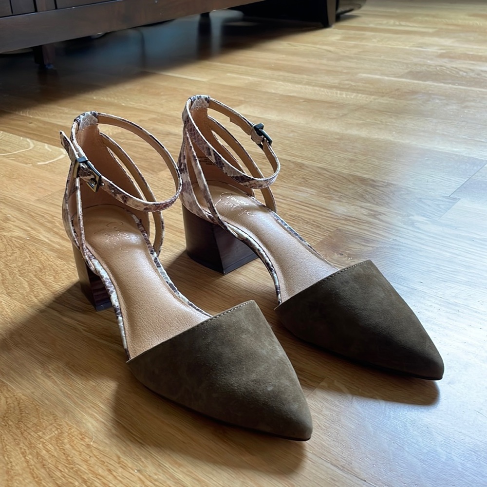 New crown vintage block heel pointed flat